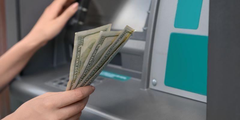 pros-and-cons-of-using-cash-deposit-machines